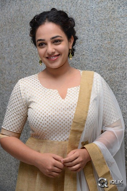 Nithya-Menen-At-100-Days-of-Love-Movie-Release-Date-Press-Meet